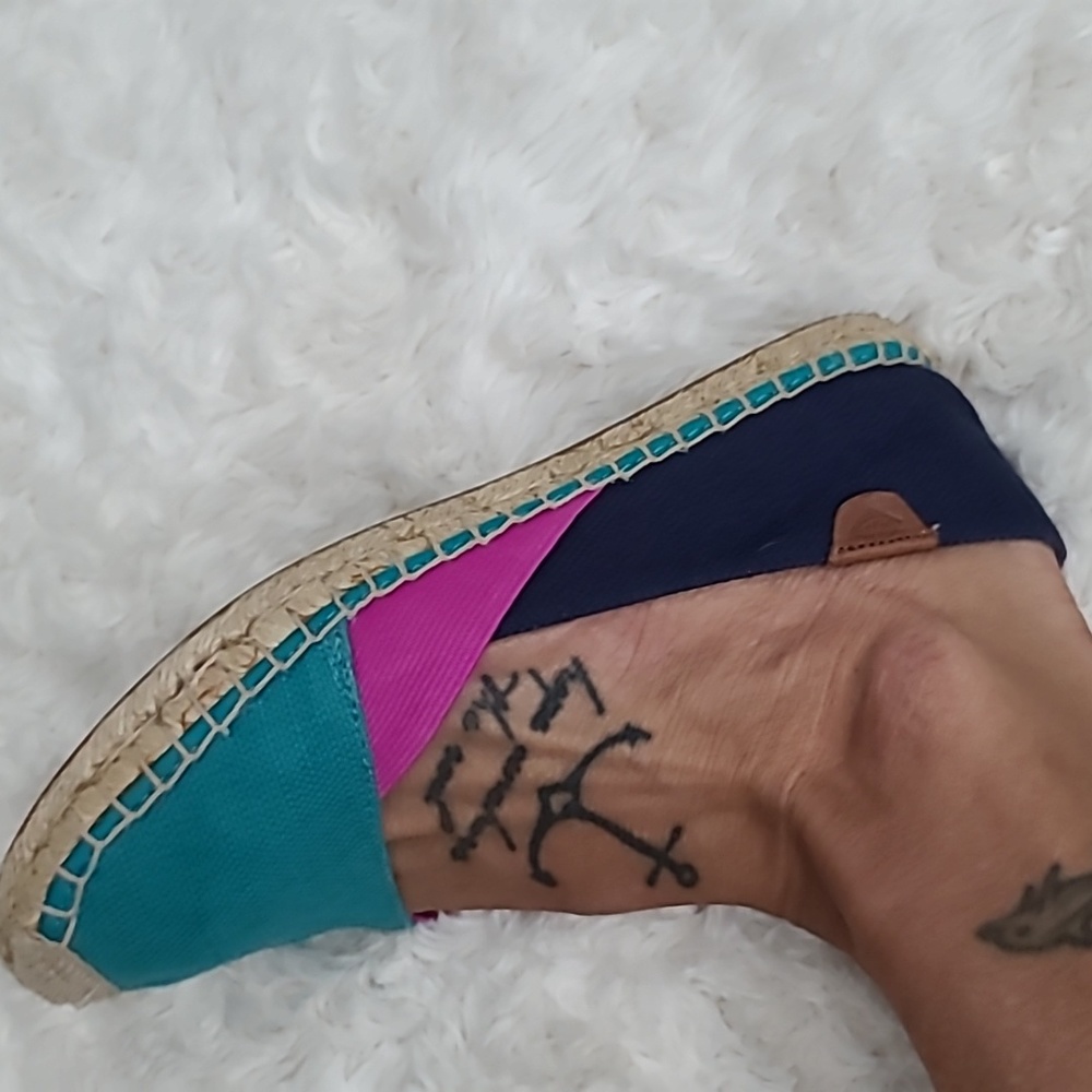 Shoes - Picture 4 of 4